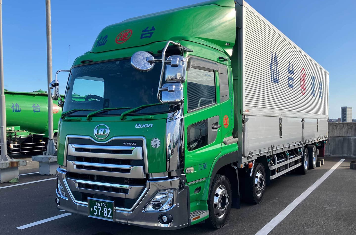 仙台運送の貸切貨物/車両